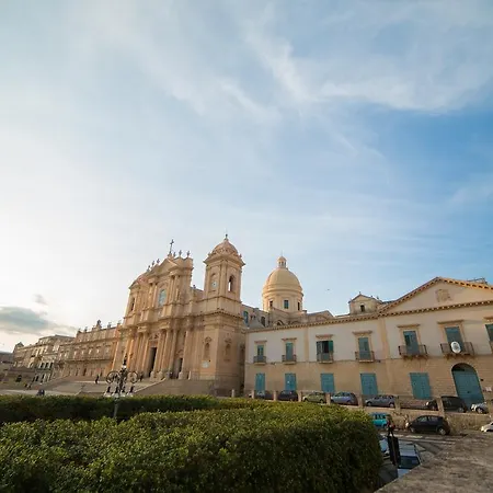 Bed & Breakfast La Madonnina Noto